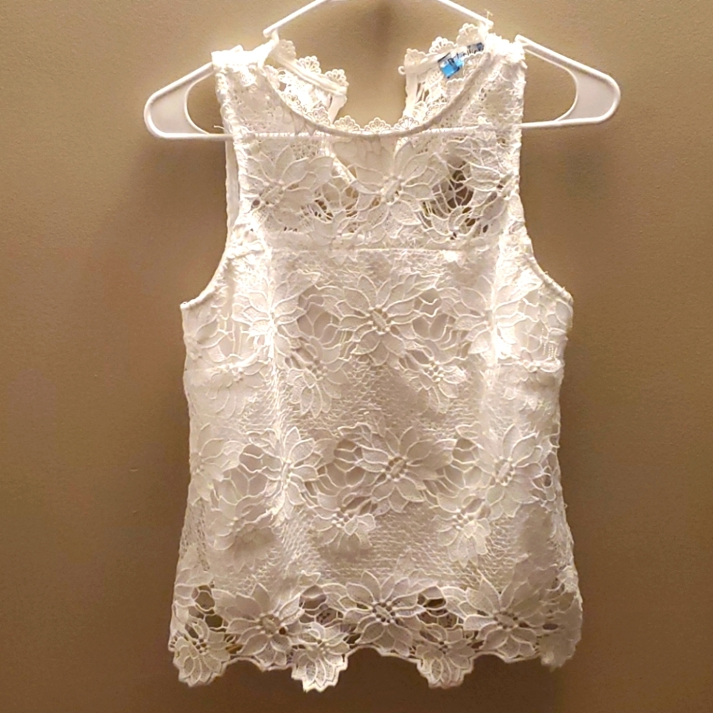 White lace top sz small
